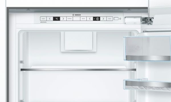 Bosch KIS87ADD0, Einbau-Kühl-Gefrier-Kombination mit Gefrierbereich unten